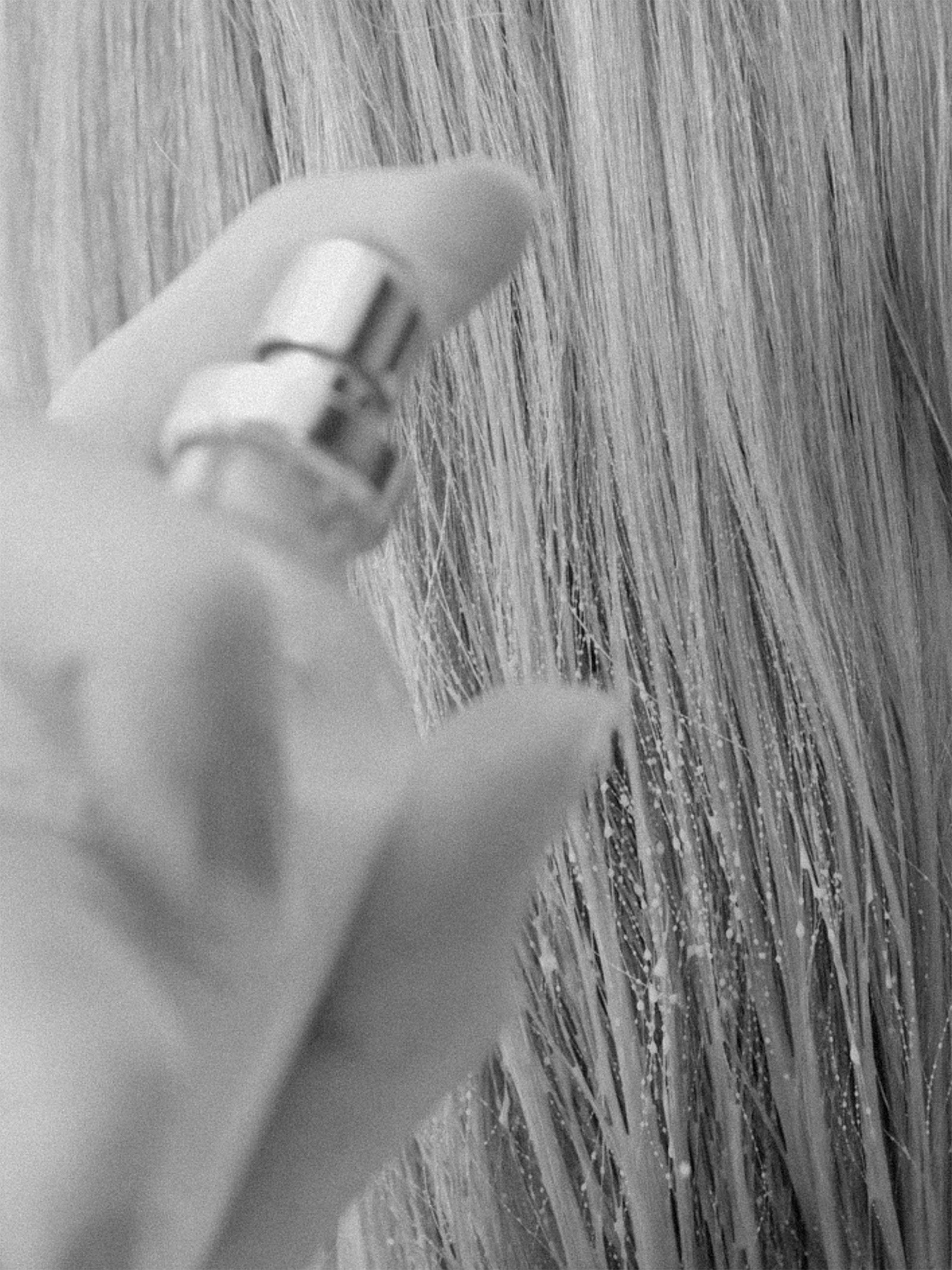 Re-Bond + Seal Hair Treatment